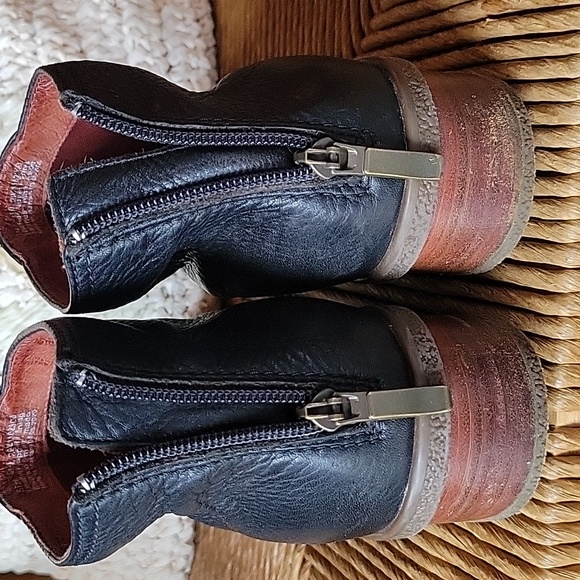 Dansko Black Ankle Boots, size 40EU, 9.5-10 US - Picture 10 of 14